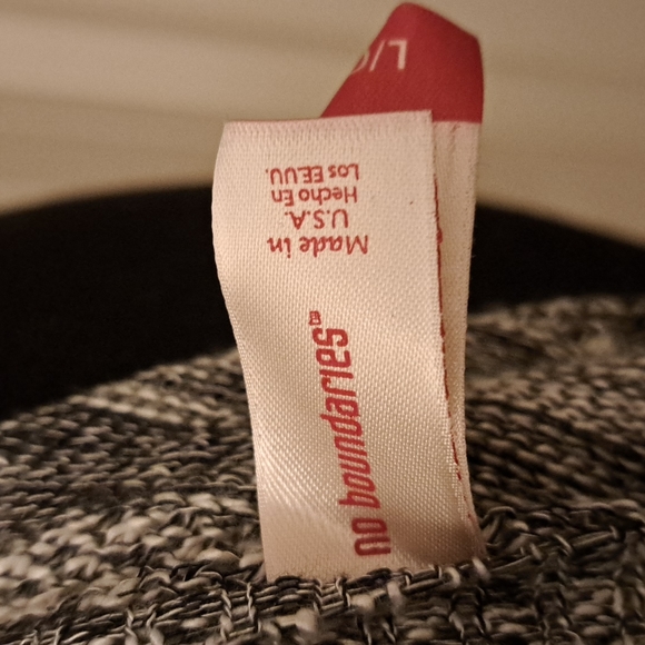 NWT No Boundaries Size Large Sweater Wrap - Picture 4 of 5